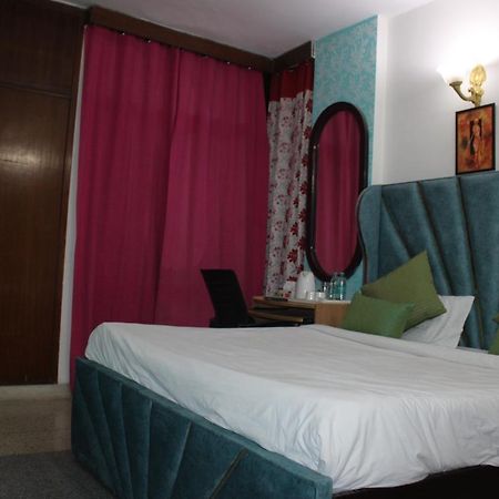 Awasthi Kozi Stays B&B - Closest To Vfs Yeni Delhi Dış mekan fotoğraf