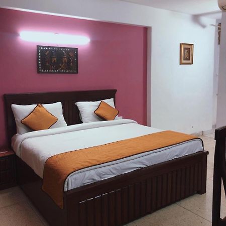 Awasthi Kozi Stays B&B - Closest To Vfs Yeni Delhi Dış mekan fotoğraf