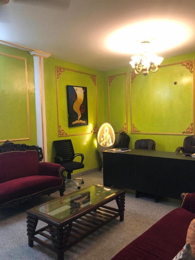 Awasthi Kozi Stays B&B - Closest To Vfs Yeni Delhi Dış mekan fotoğraf