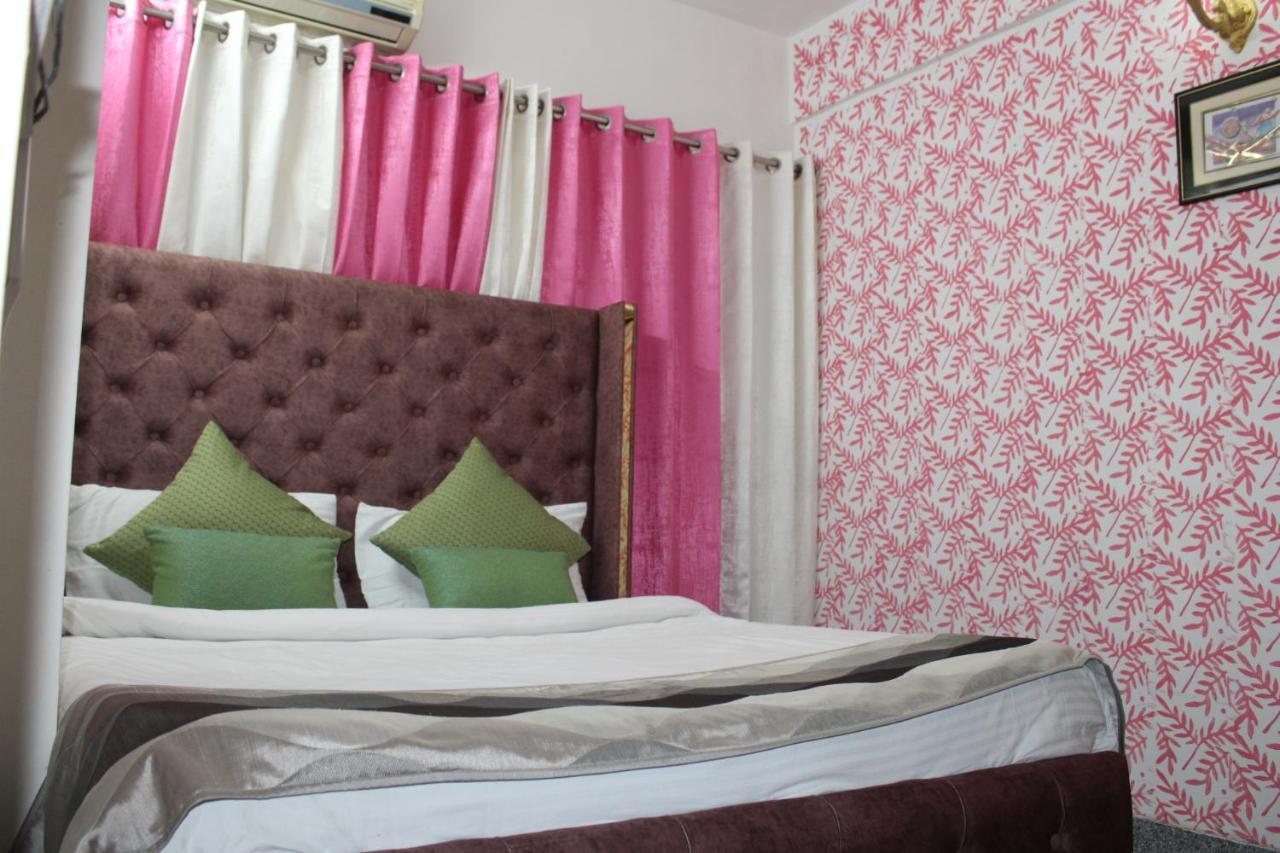 Awasthi Kozi Stays B&B - Closest To Vfs Yeni Delhi Dış mekan fotoğraf
