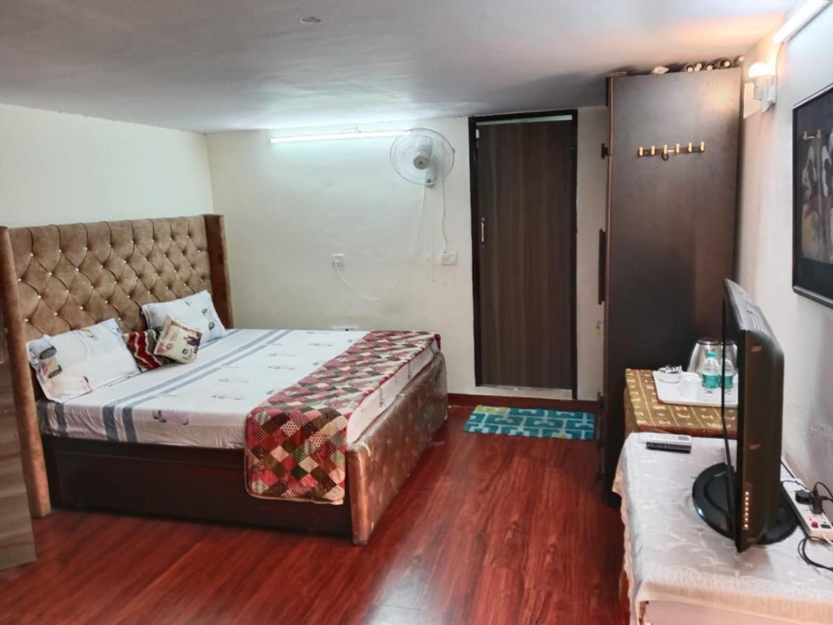 Awasthi Kozi Stays B&B - Closest To Vfs Yeni Delhi Dış mekan fotoğraf
