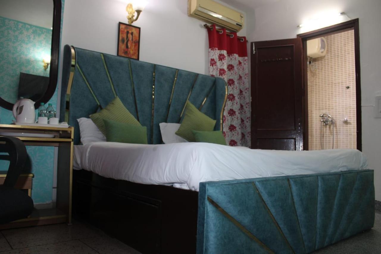 Awasthi Kozi Stays B&B - Closest To Vfs Yeni Delhi Dış mekan fotoğraf